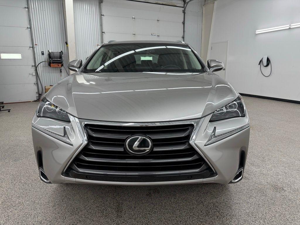 Lexus NX 200t  2016
