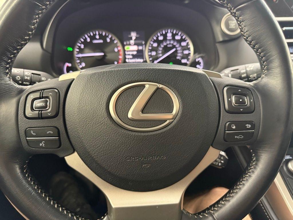Lexus NX 200t  2016