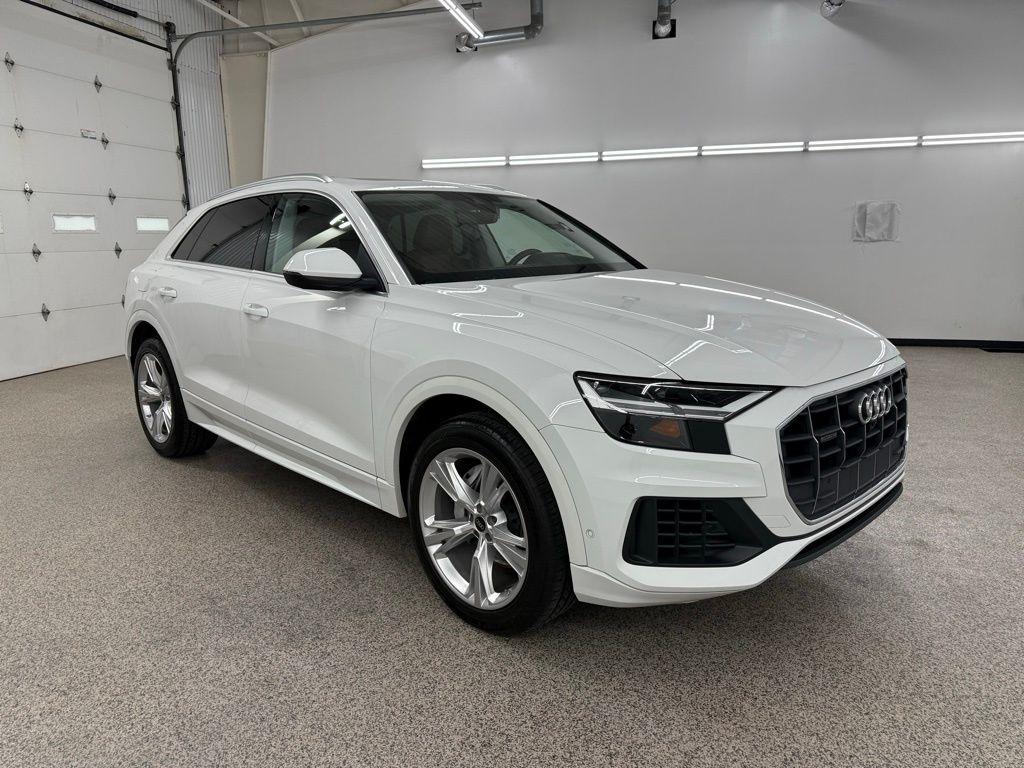 2022 Audi Q8 55 Premium