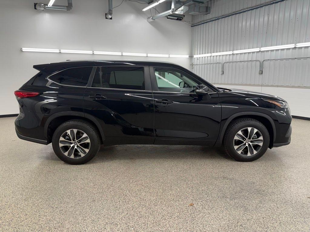Toyota Highlander Hybrid  2023