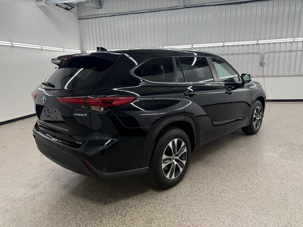 Toyota Highlander Hybrid  2023