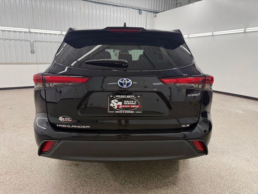 Toyota Highlander Hybrid  2023