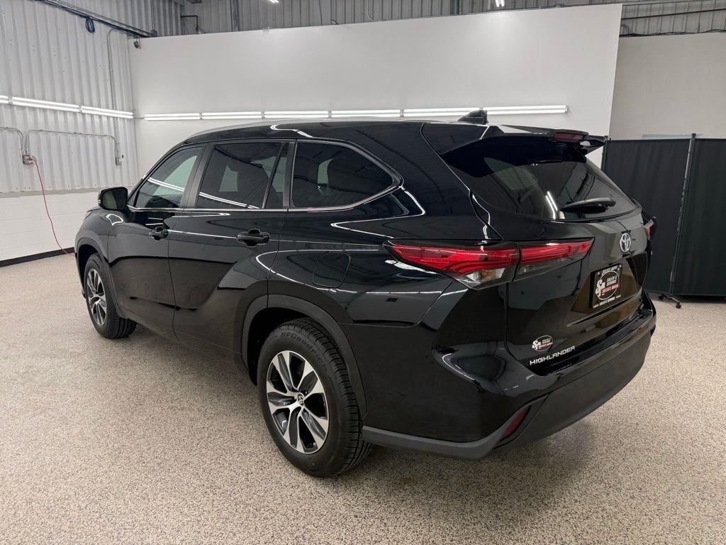 Toyota Highlander Hybrid  2023