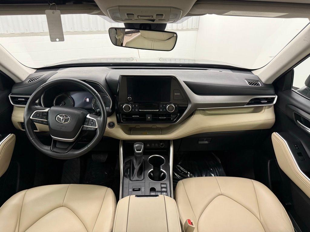 Toyota Highlander Hybrid  2023