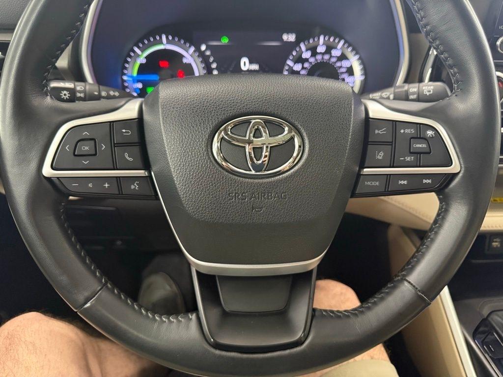 Toyota Highlander Hybrid  2023