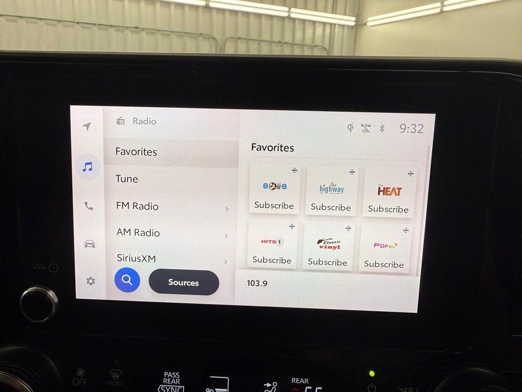 Toyota Highlander Hybrid  2023