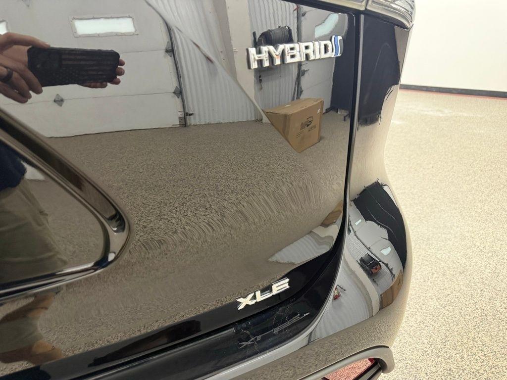 Toyota Highlander Hybrid  2023