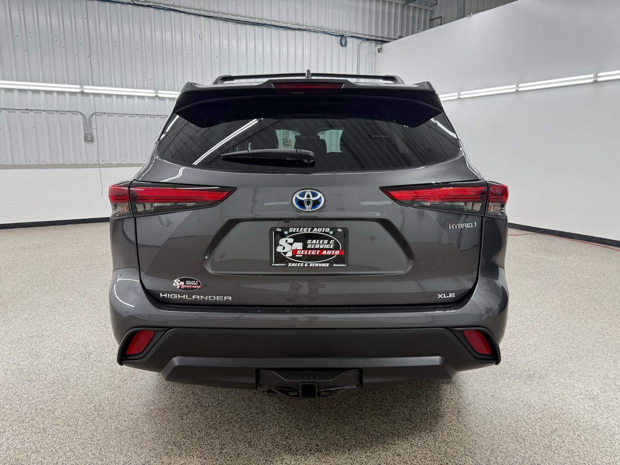 Toyota Highlander Hybrid XLE AWD 2022