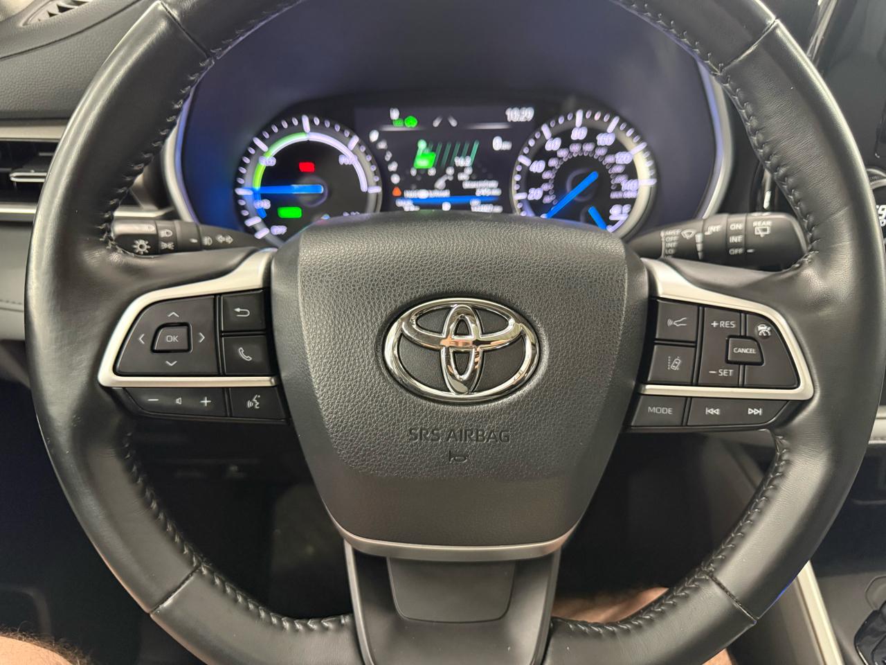 Toyota Highlander Hybrid XLE AWD 2022