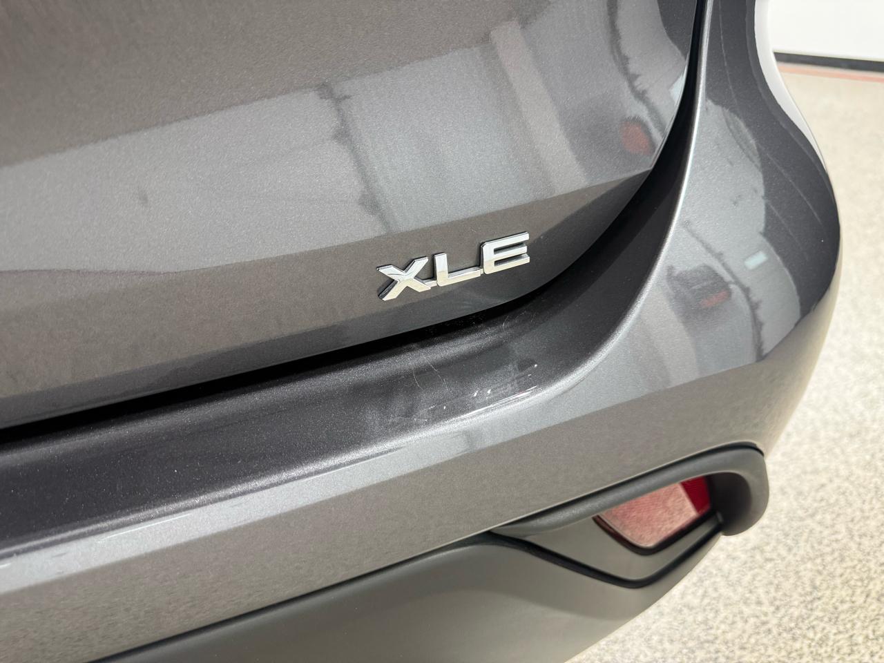 Toyota Highlander Hybrid XLE AWD 2022