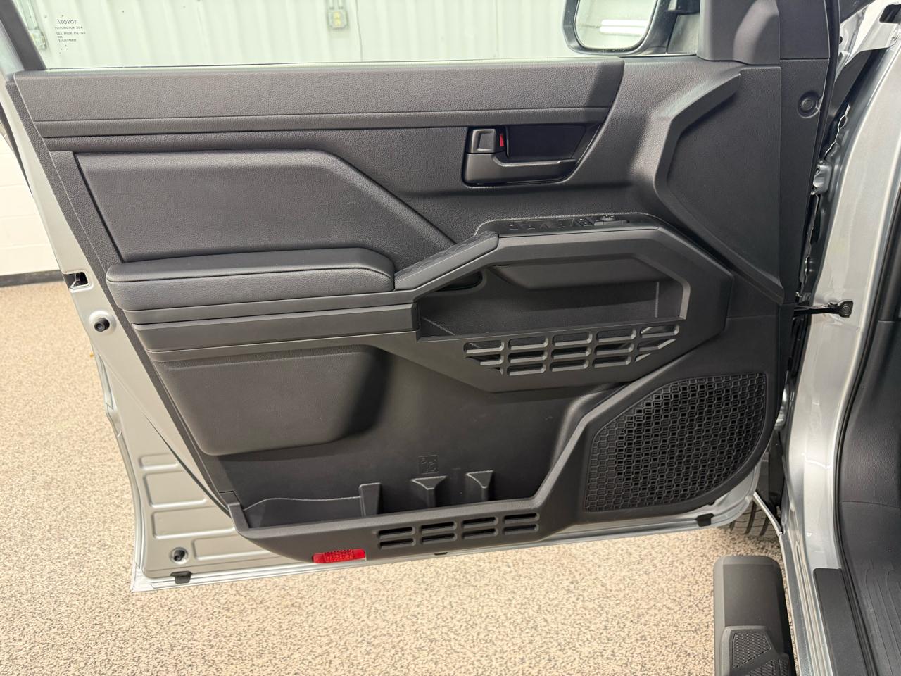 Toyota Tacoma SR Double Cab 2WD 2025