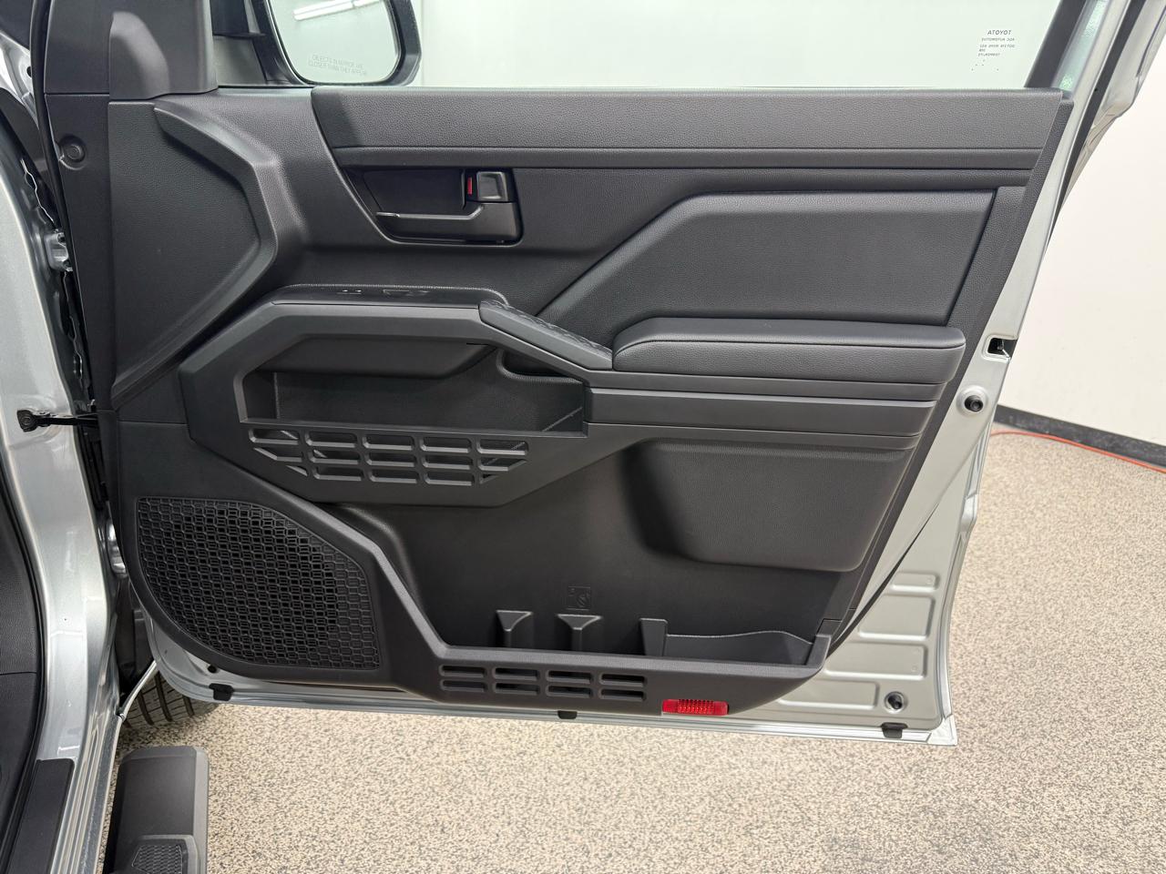 Toyota Tacoma SR Double Cab 2WD 2025