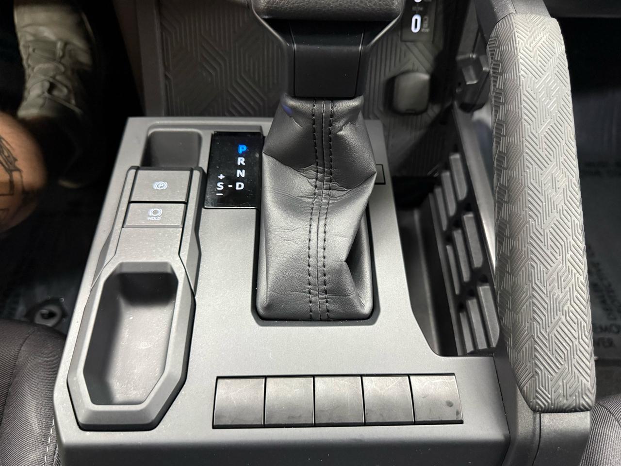 Toyota Tacoma SR Double Cab 2WD 2025