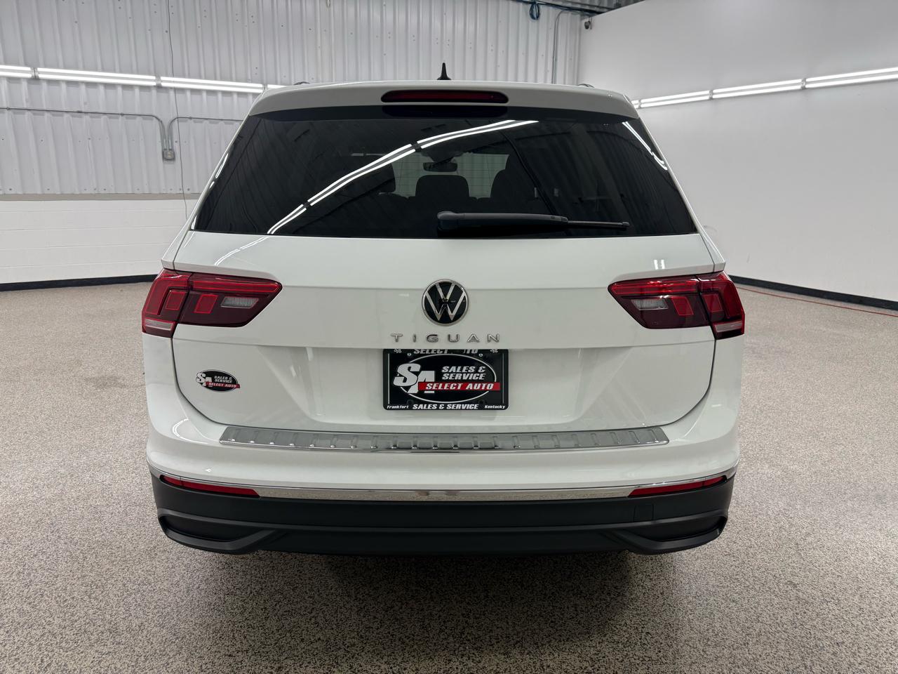 Volkswagen Tiguan S 2024
