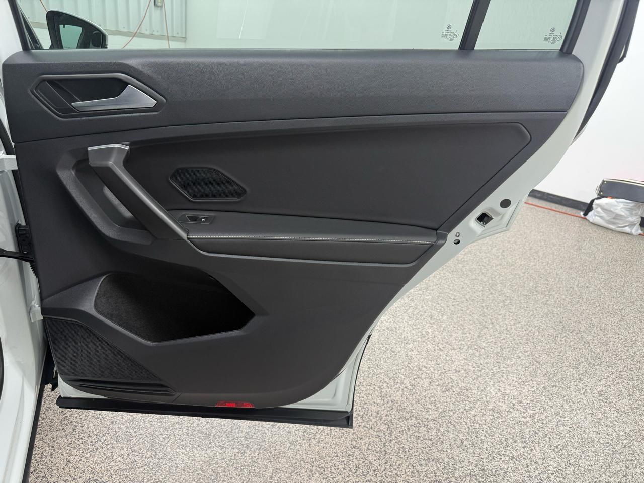 Volkswagen Tiguan S 2024