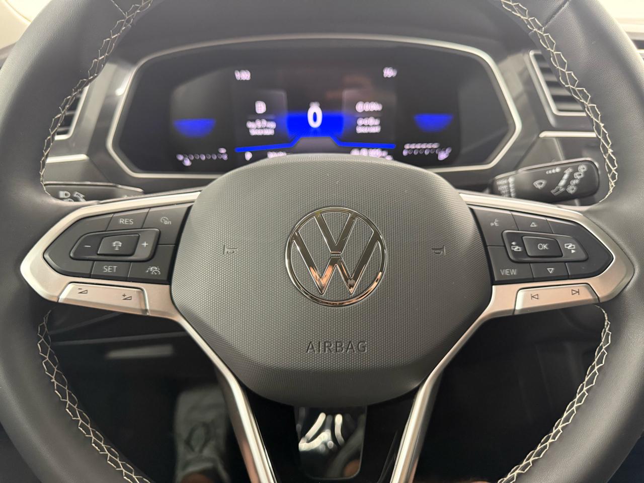 Volkswagen Tiguan S 2024