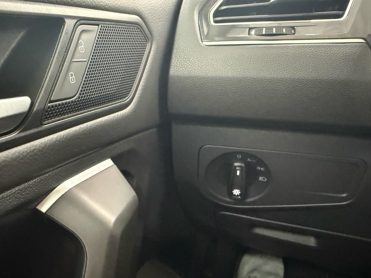 Volkswagen Tiguan S 2024