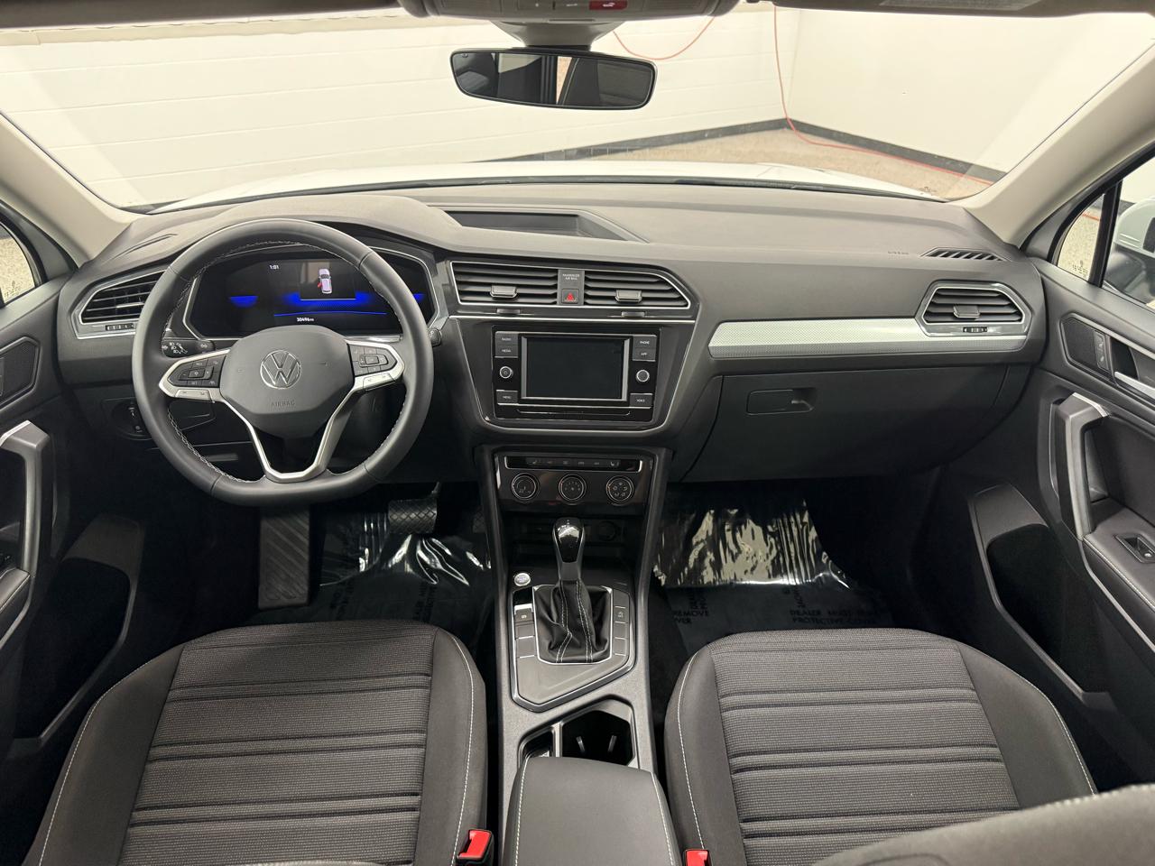 Volkswagen Tiguan S 2024