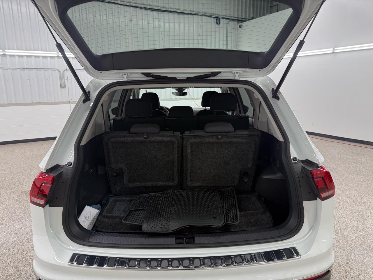 Volkswagen Tiguan S 2024