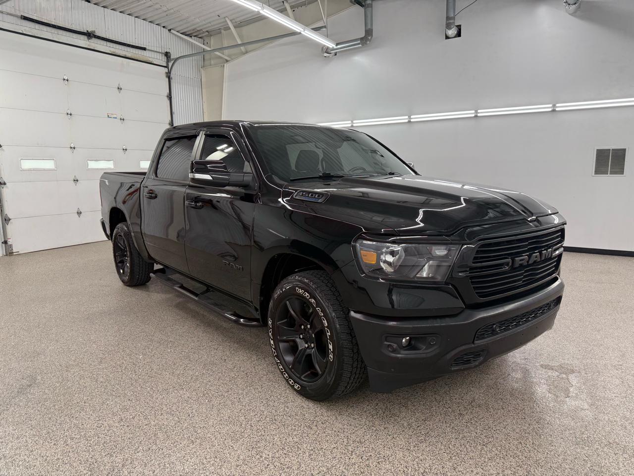 RAM 1500 Big Horn Crew Cab SWB 4WD 2021