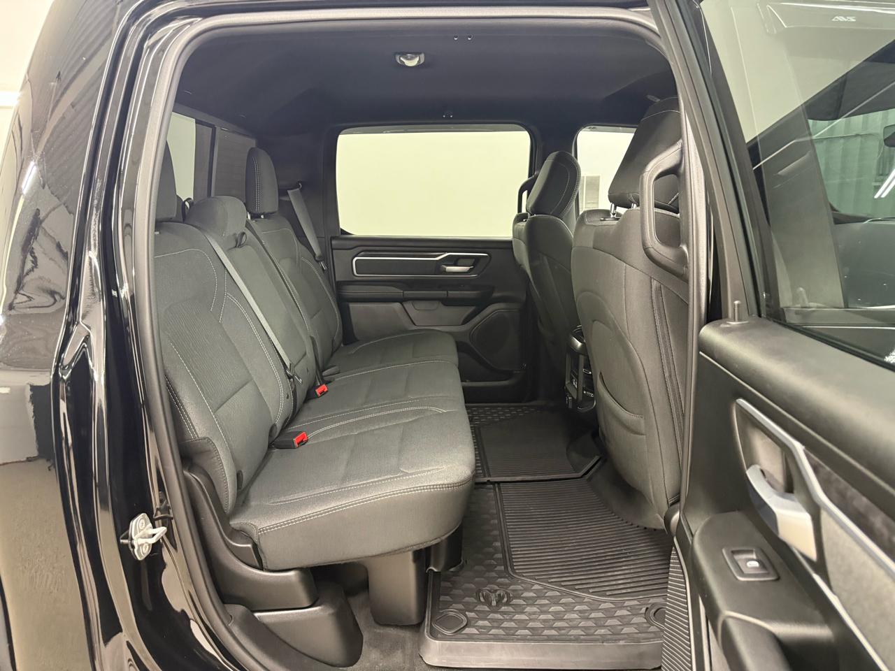 RAM 1500 Big Horn Crew Cab SWB 4WD 2021