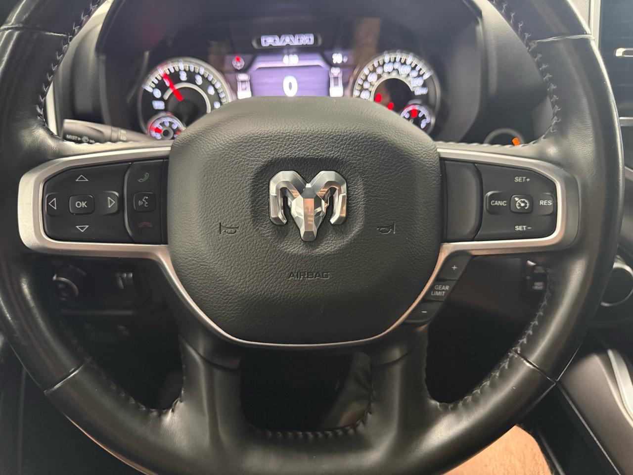 RAM 1500 Big Horn Crew Cab SWB 4WD 2021