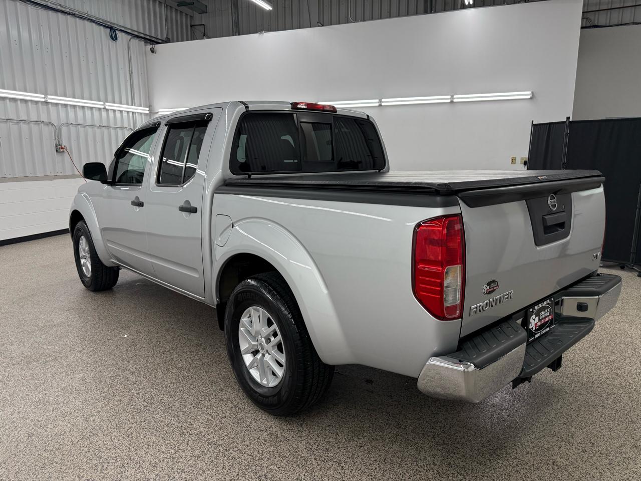 Nissan Frontier S Crew Cab 5AT 2WD 2017