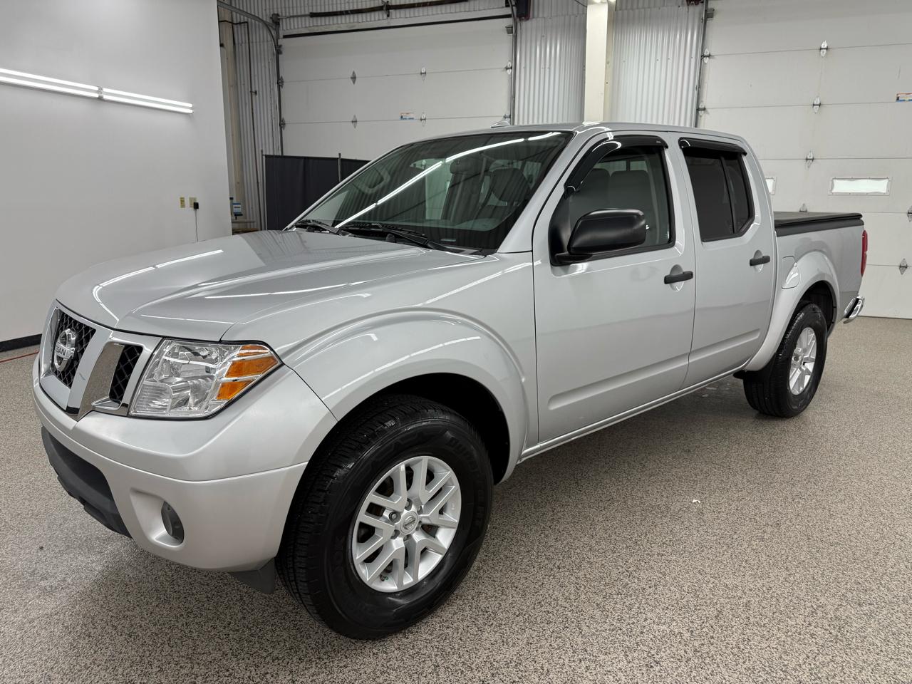 Nissan Frontier S Crew Cab 5AT 2WD 2017