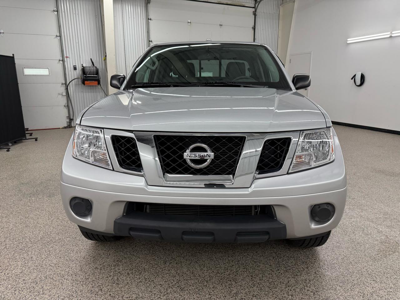 Nissan Frontier S Crew Cab 5AT 2WD 2017