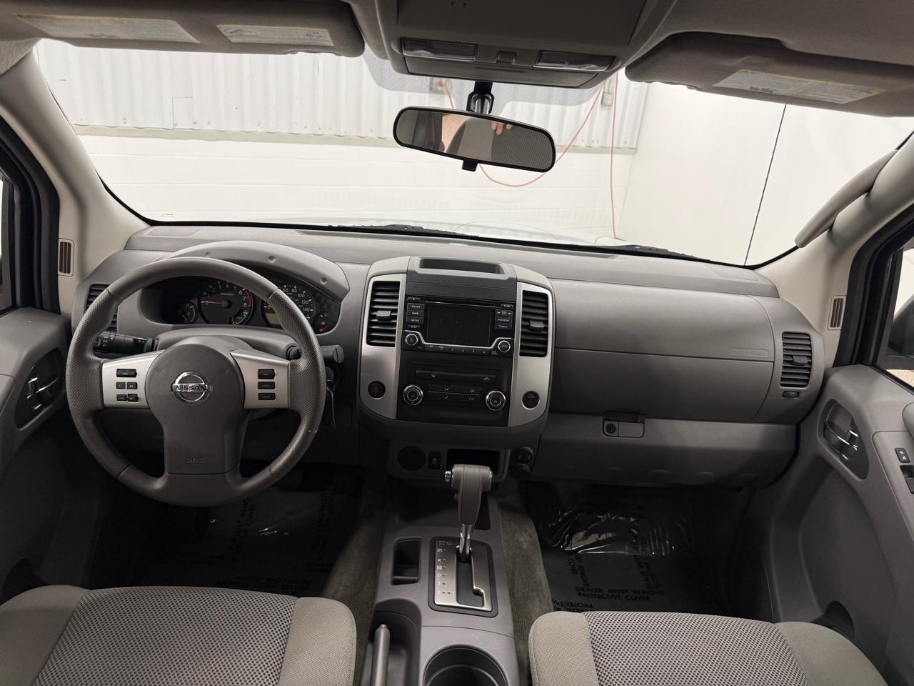 Nissan Frontier S Crew Cab 5AT 2WD 2017
