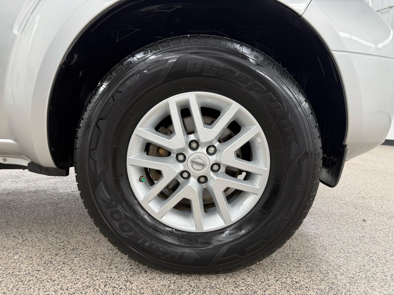 Nissan Frontier S Crew Cab 5AT 2WD 2017