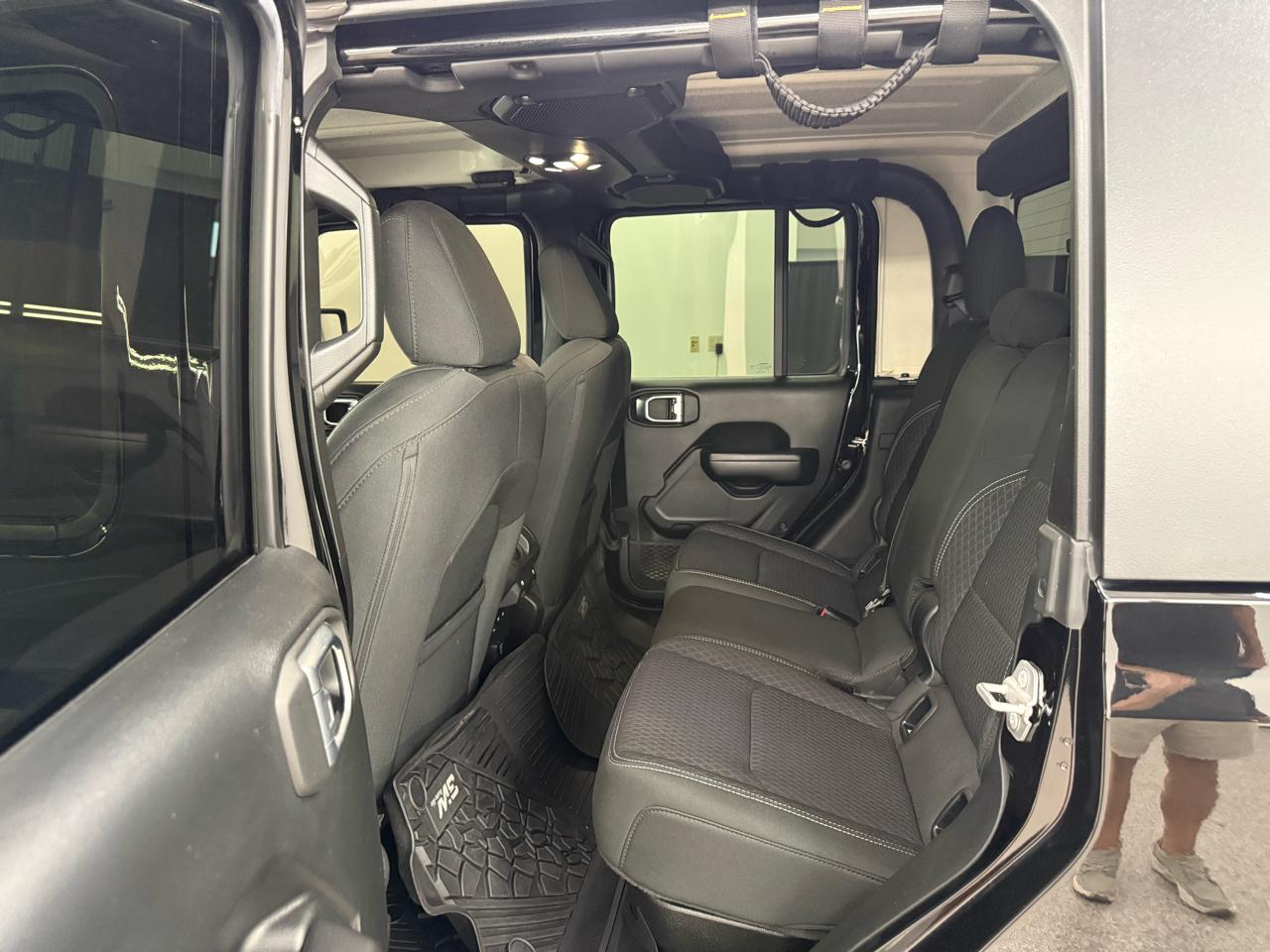 Jeep Gladiator Sport 2021