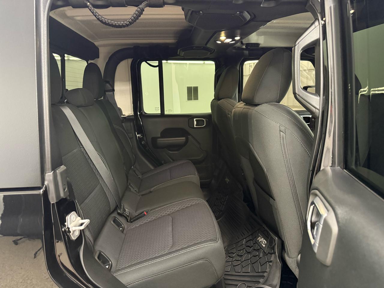Jeep Gladiator Sport 2021
