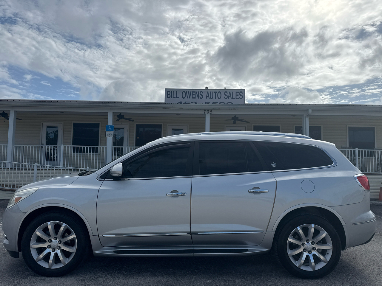 2016 Buick Enclave Premium photo 2