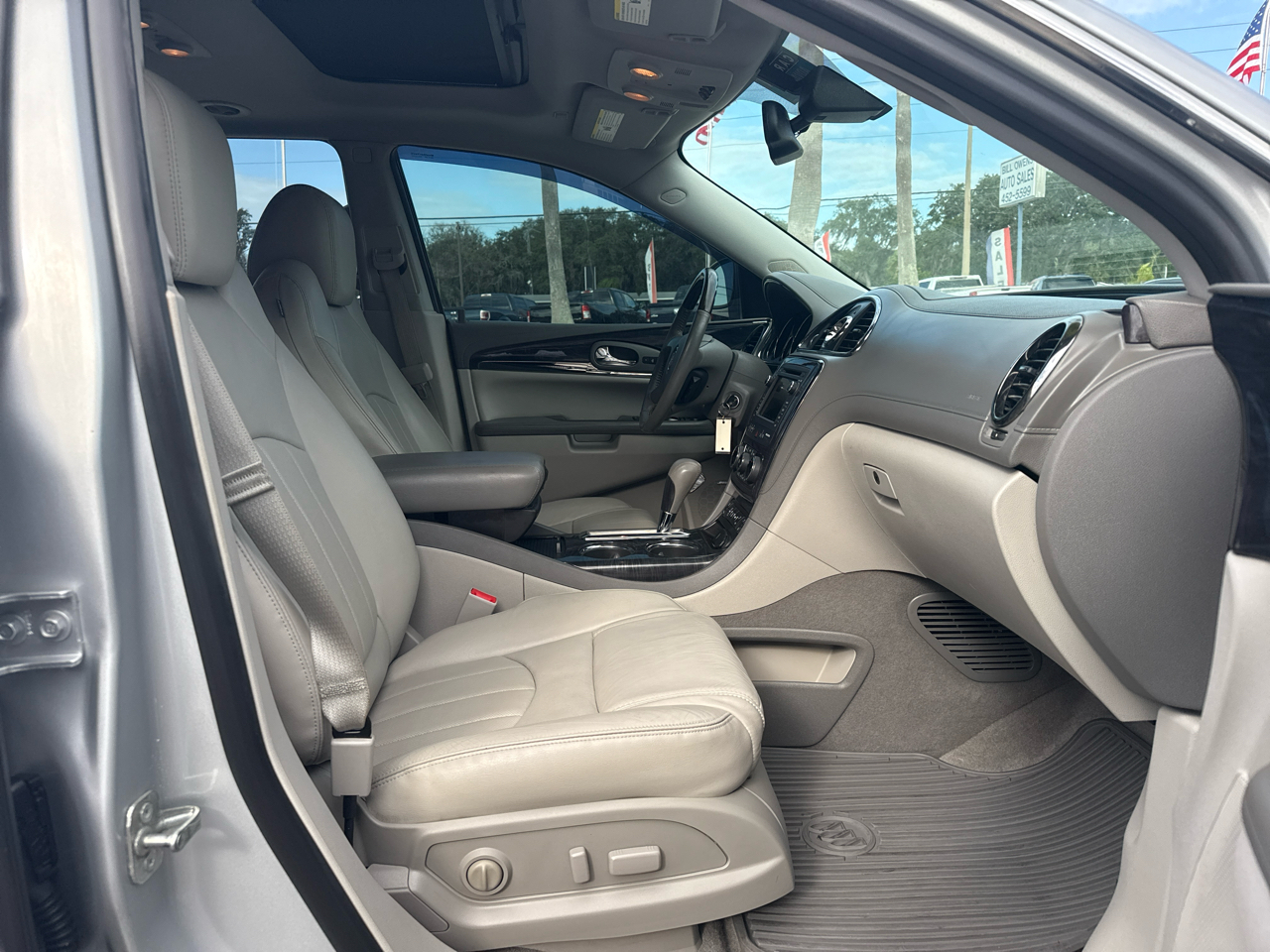 2016 Buick Enclave Premium photo 9