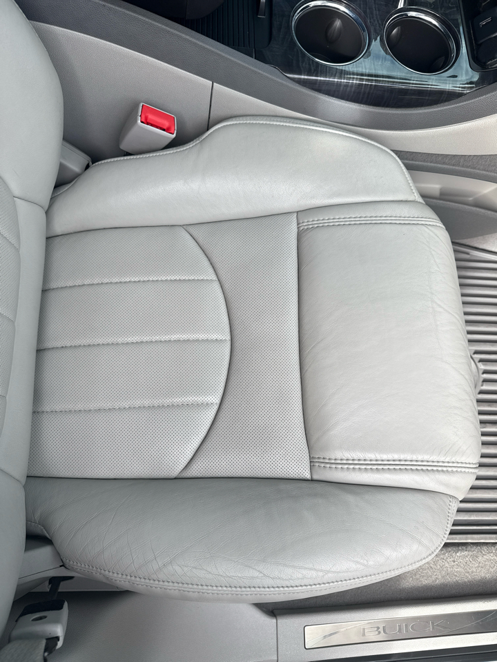 2016 Buick Enclave Premium photo 11