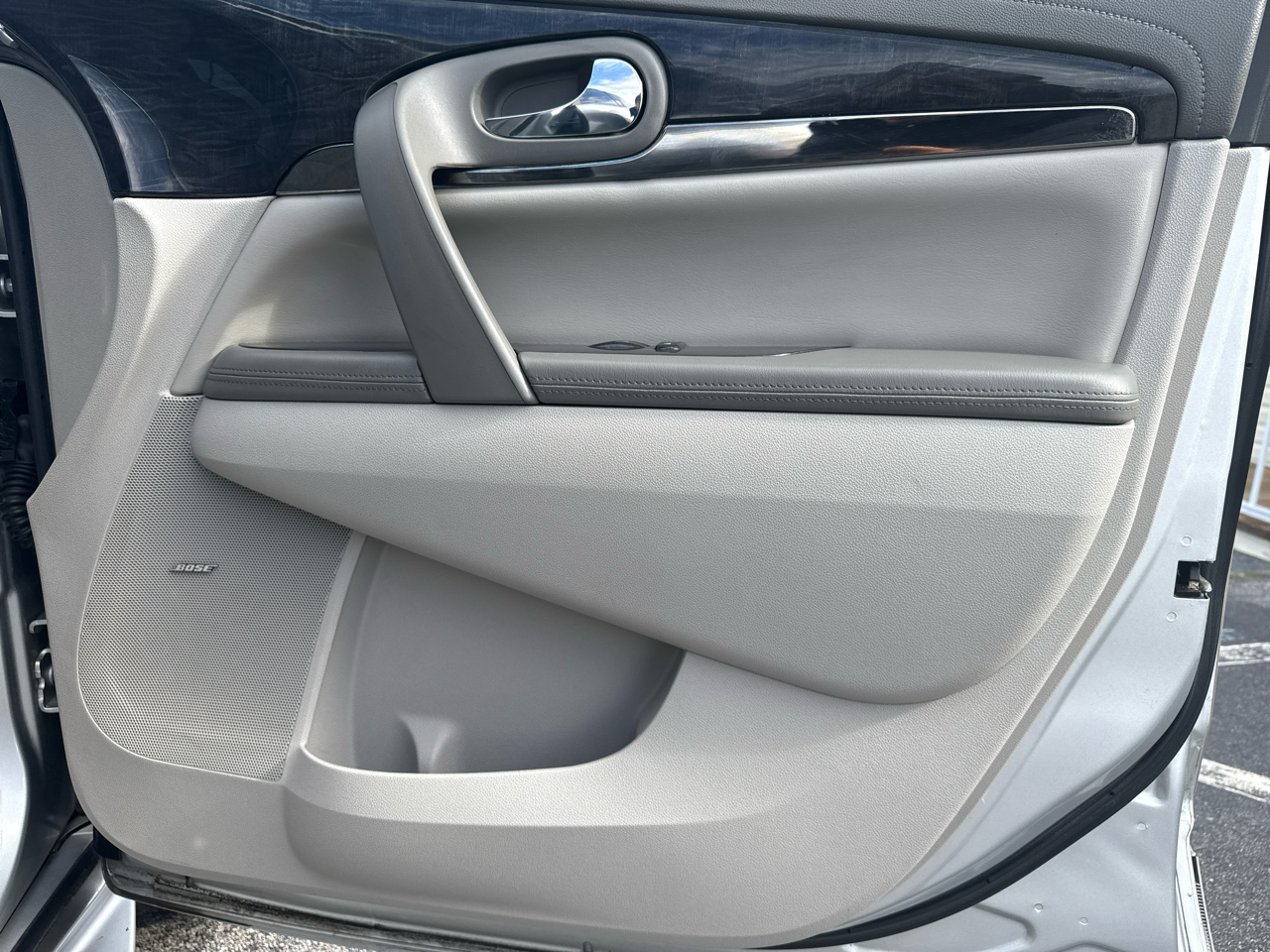 2016 Buick Enclave Premium photo 12