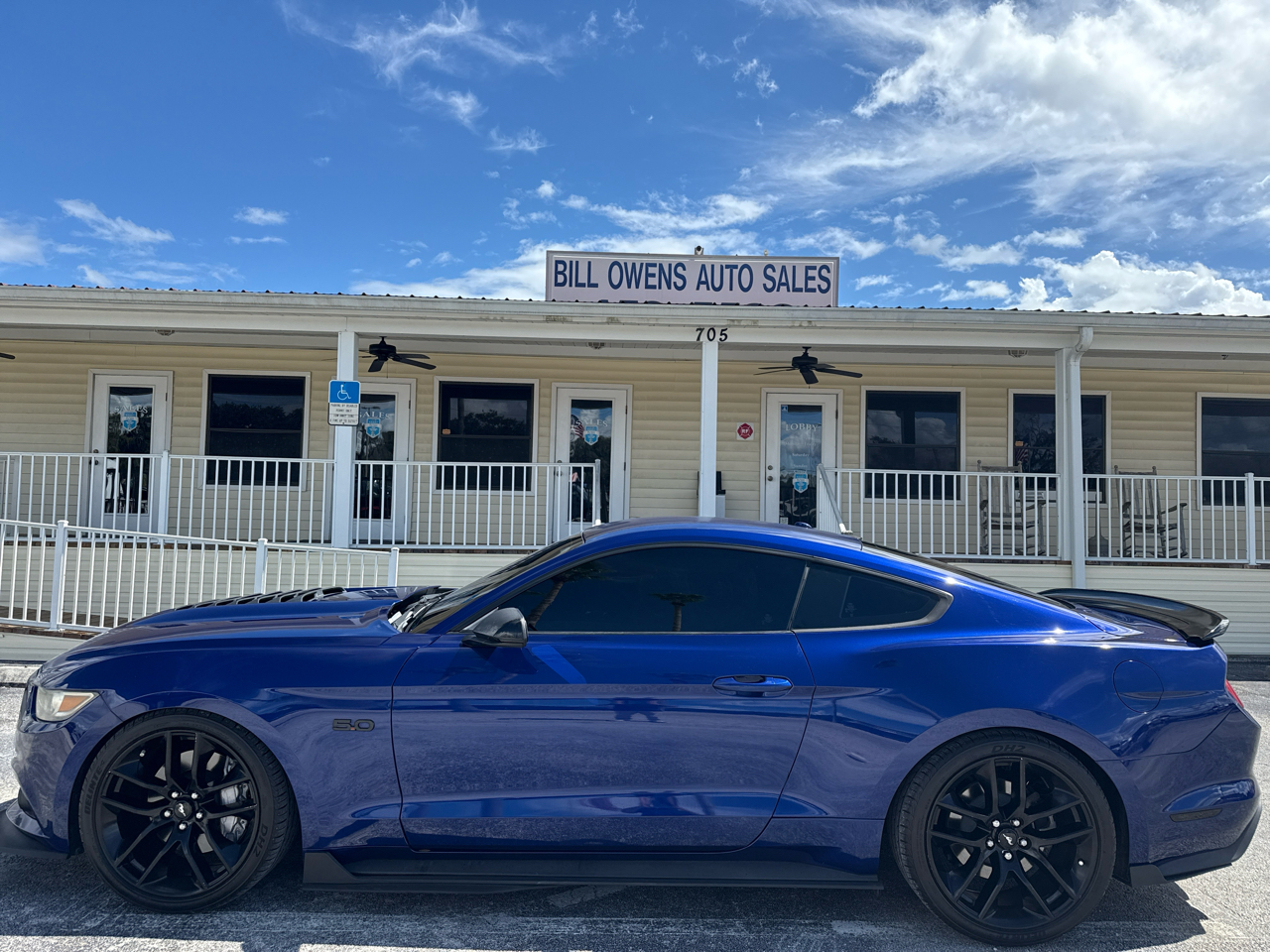 2015 Ford Mustang GT Premium photo 2