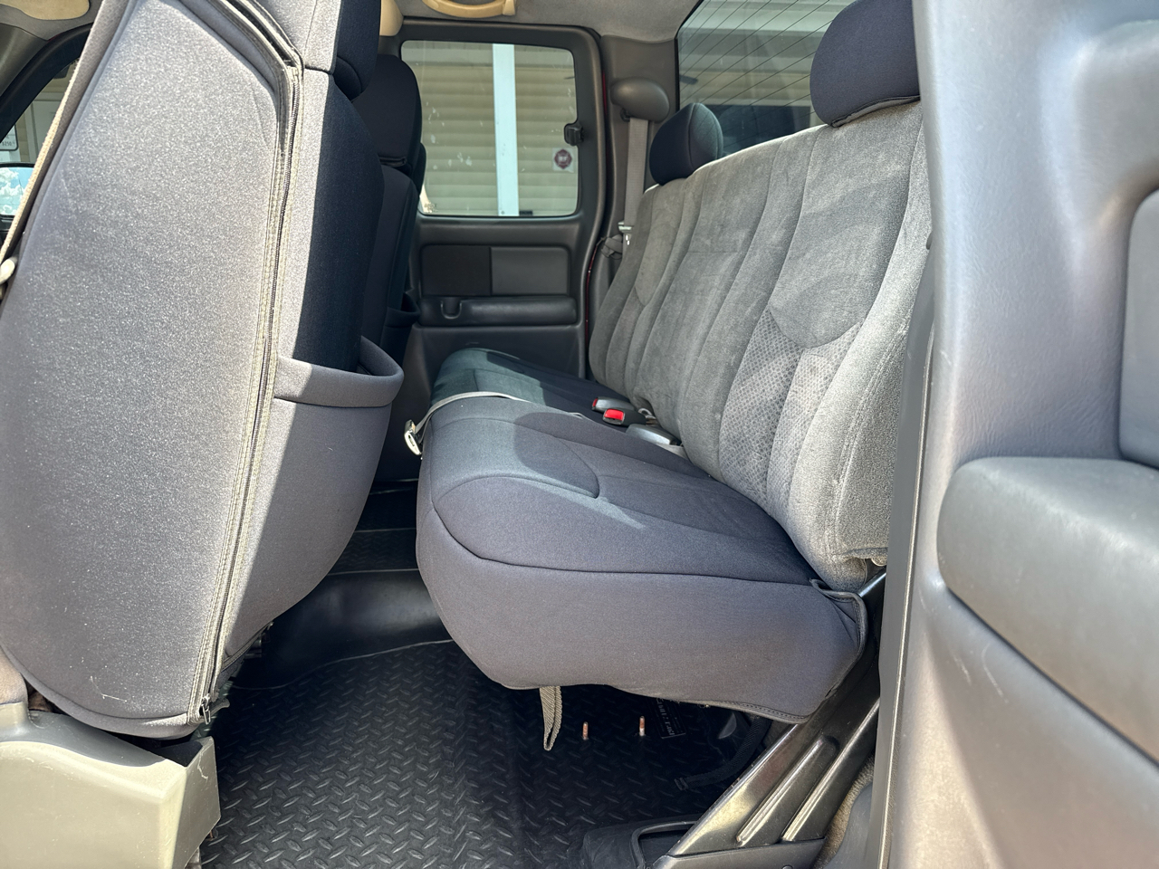 Chevrolet Silverado 1500 Ext Cab 143.5" WB LS 2003 Chevrolet Silverado 1500 Ext Cab 143.5" WB LS 2003