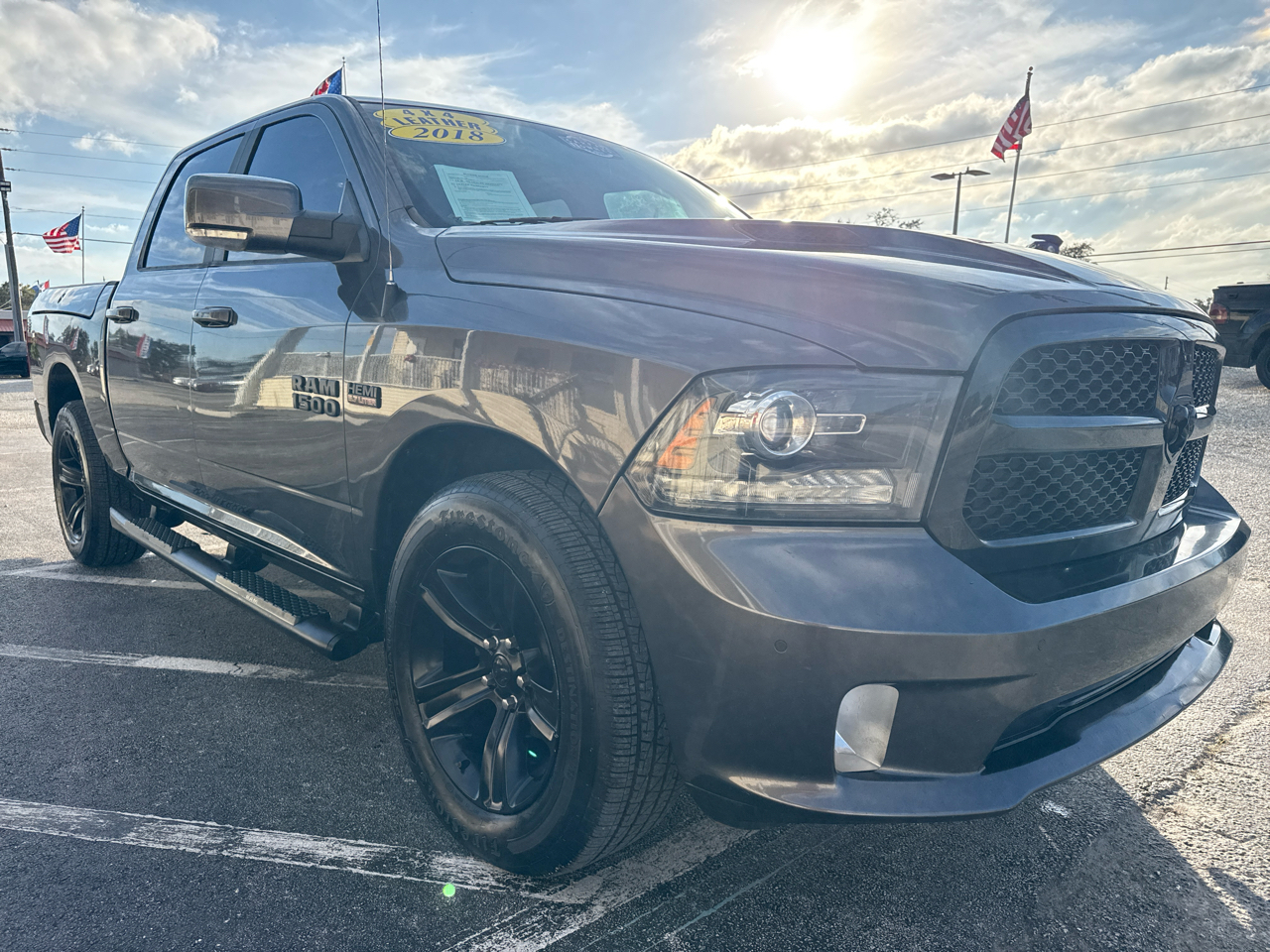 RAM 1500 Night 4x4 Crew Cab 5'7" Box *Ltd Avail* 2018