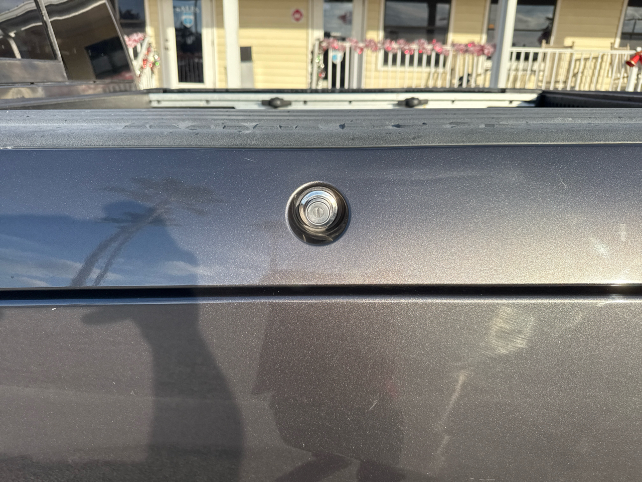 RAM 1500 Night 4x4 Crew Cab 5'7" Box *Ltd Avail* 2018