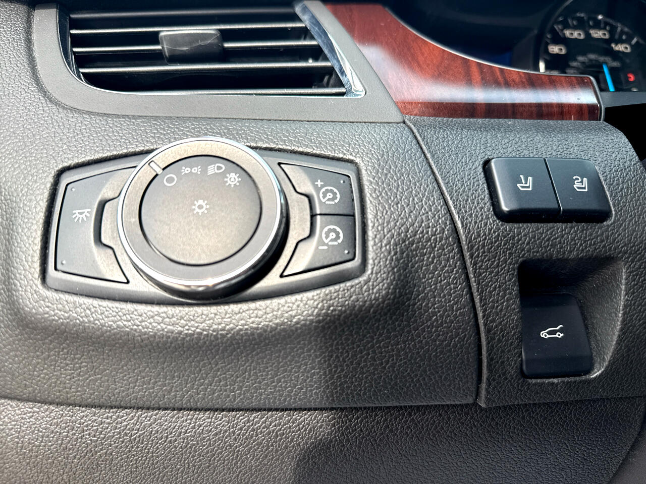 Ford Edge 4dr Limited FWD 2013