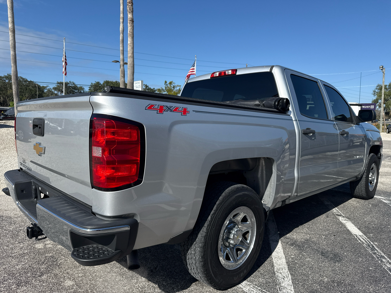 Chevrolet Silverado 1500 4WD Crew Cab 143.5" LS 2017