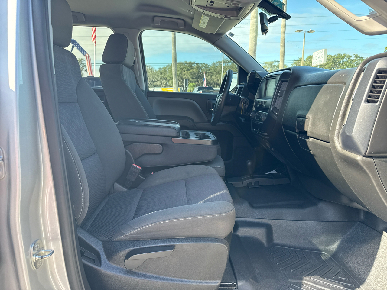 Chevrolet Silverado 1500 4WD Crew Cab 143.5" LS 2017