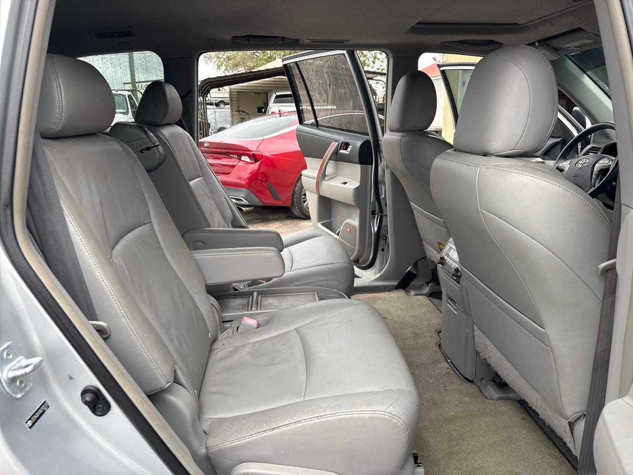 Toyota Highlander FWD 4dr V6 Limited (Natl) 2010