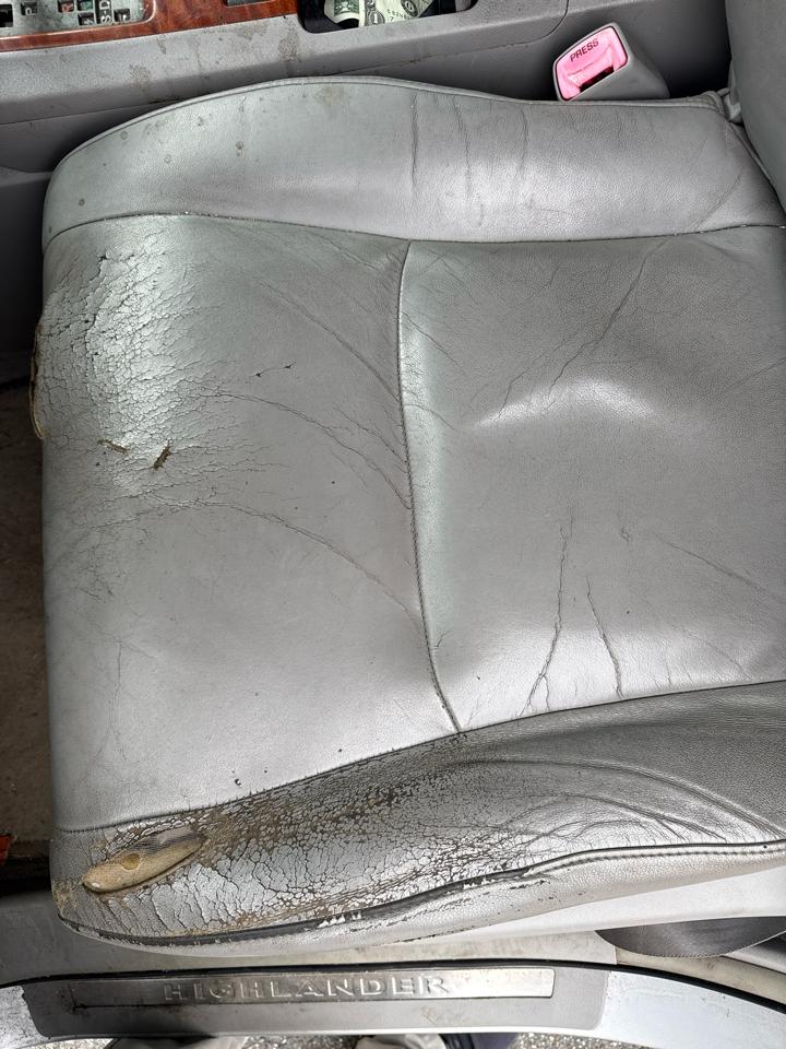 Toyota Highlander FWD 4dr V6 Limited (Natl) 2010