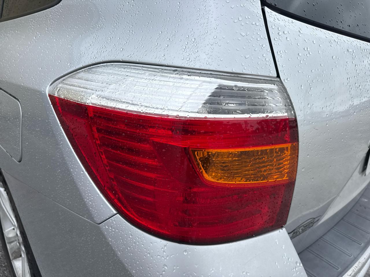 Toyota Highlander FWD 4dr V6 Limited (Natl) 2010