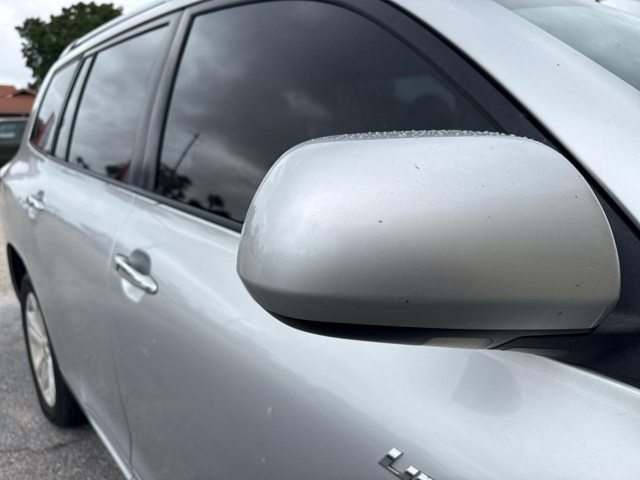 Toyota Highlander FWD 4dr V6 Limited (Natl) 2010