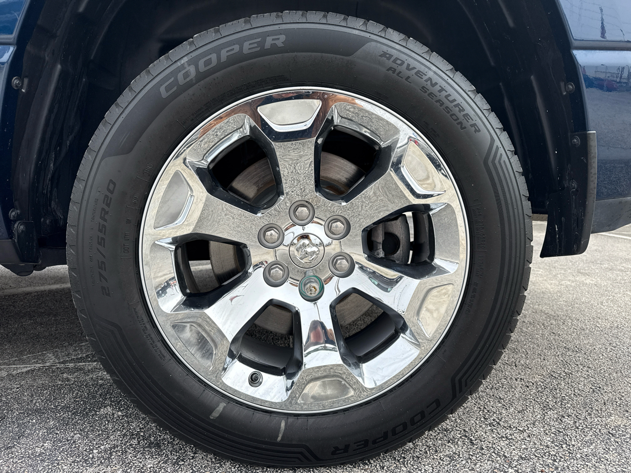 RAM 1500 Big Horn 4x4 Crew Cab 5'7" Box 2020