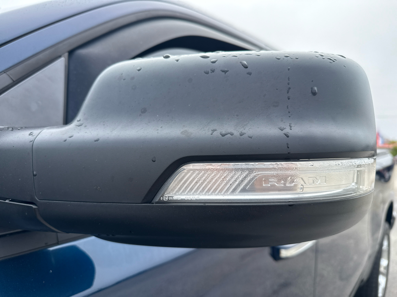 RAM 1500 Big Horn 4x4 Crew Cab 5'7" Box 2020